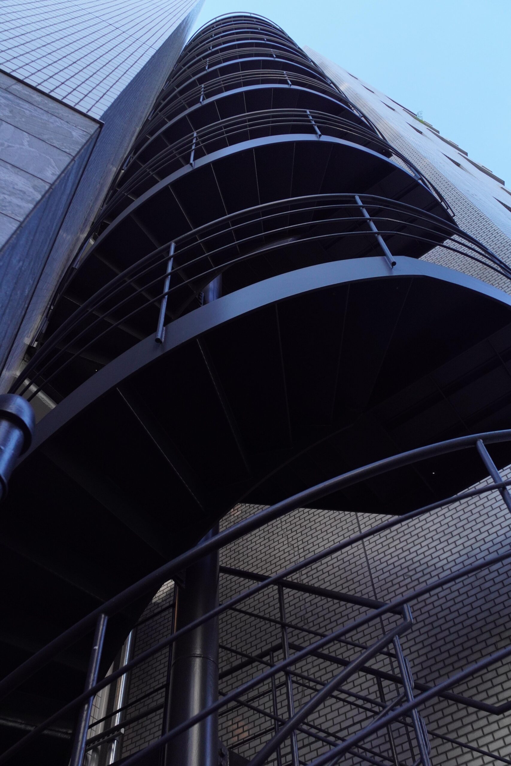 東京と富士山のミニチュア風写真集: 「最初の写真はゴジラ視点」