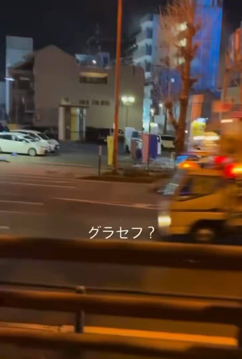 焼き芋トラックが消防署に全速力で突っ込む「彼のビジネスは燃え上がってるね！」